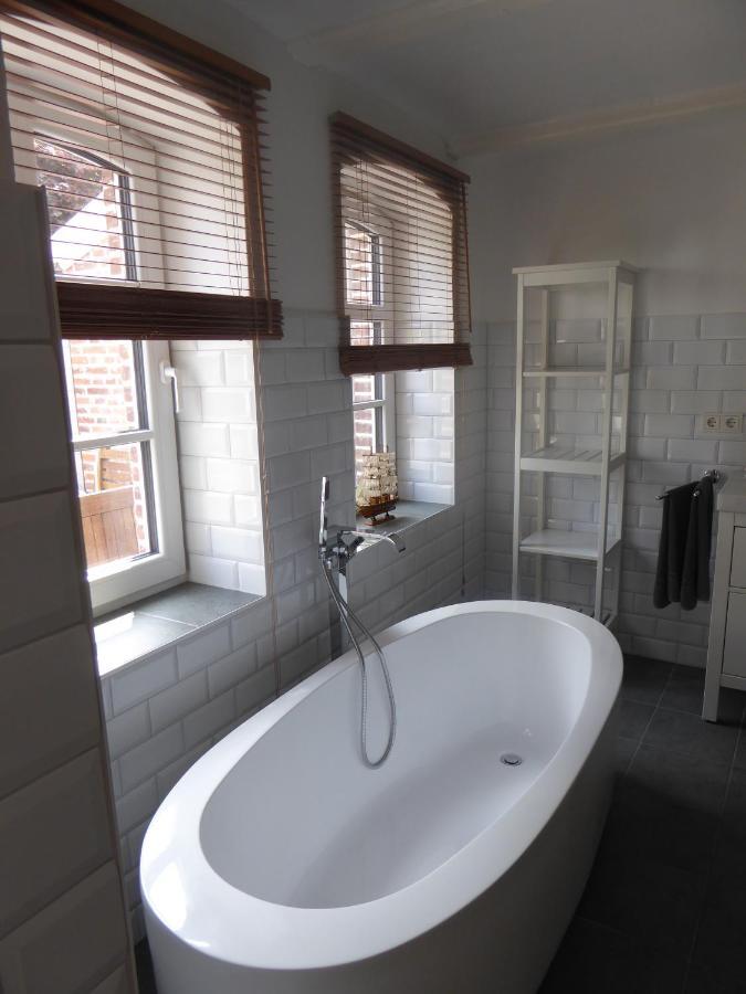 Ferienwohnung Elise Im Gulfhof Am Kanal Grossefehn Luaran gambar