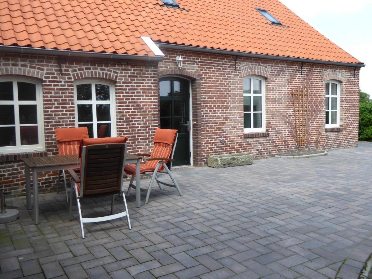 Ferienwohnung Elise Im Gulfhof Am Kanal Grossefehn Luaran gambar