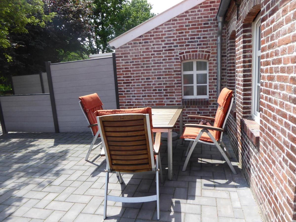 Ferienwohnung Elise Im Gulfhof Am Kanal Grossefehn Luaran gambar